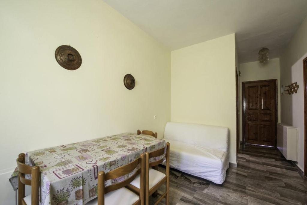 Miltiadis Apartments Spiti Miltiadis Agios Georgios Pagon Exterior foto